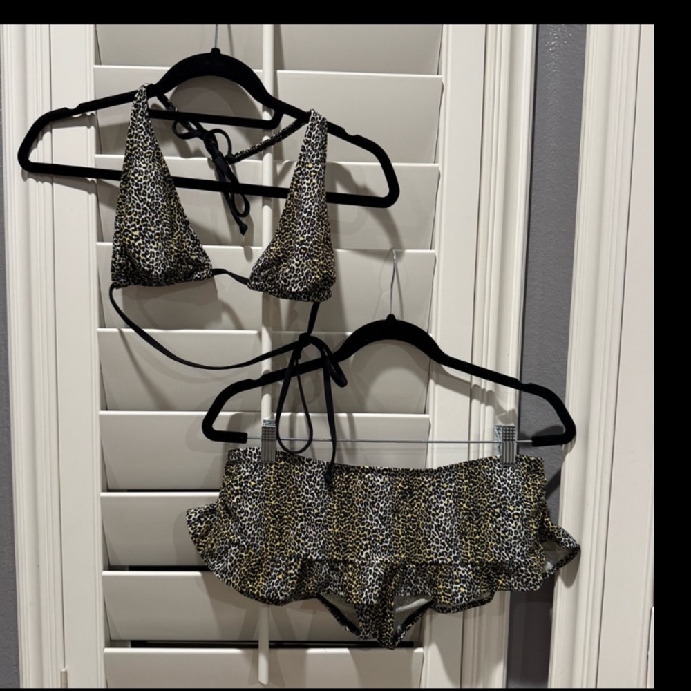 Norma Kamali swimsuit. Vintage in great condition.